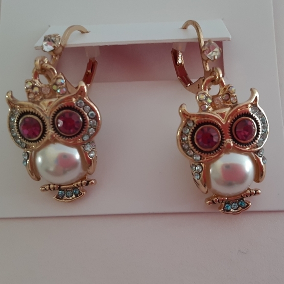 Betsey Johnson Pearl Critters Owl Drop Earrings New - Picture 2 of 2